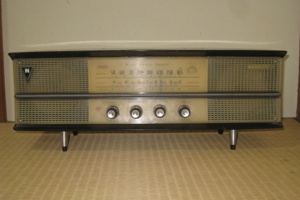 真空管Bluetoothスピーカー・ラジオ AM-390G 真空管ラジオ修理キッシー工房 - 2024年08月