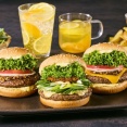 和の贅沢で一年を“ねぎ”らう！フレッシュネスバーガー、ごちそうバーガーを発売へ