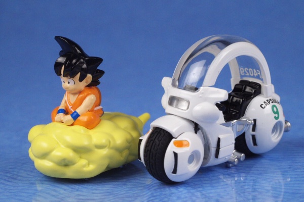 トミカ❣️ドラゴンボール 孫悟空の筋斗雲 ＆ブルマのカプセルNo