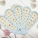 セリア きらめきコットンで編んだ貝殻のコースター