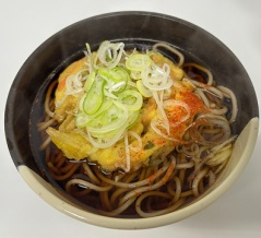 JR札幌駅(5・6番ホーム)で立ち食い蕎麦【そば処 弁菜亭】(札幌駅立売商会)