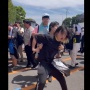 【C104】コミケに「フリーレン万歳！！僕に葬送のフリーレンを買わせてください！！」と言いながら暴れる青年が出現