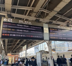 久しぶりのミルクやり。