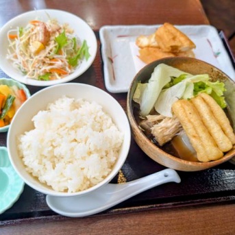 東池袋の「マレーチャン２」でポークスペアリブスープ「肉骨茶（バクテー）セット」