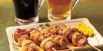 気になってた人と焼き鳥屋で隣になれてウキウキしてた。でも玉ねぎが挟まった串が出てきた時玉ねぎだけを小皿に集めて…