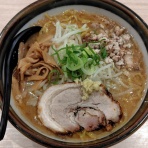 青木悠真のラーメンと野球で日が暮れる