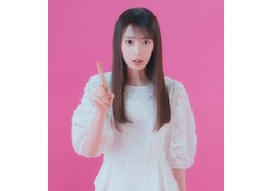 【悲報】矢田萌華さん、指がめちゃくちゃ長いwwwwwwwwwww