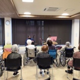 『ボランティア慰問(二胡演奏)』の画像