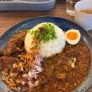 新御茶ノ水 JICCA 26#005 創作料理ダイニングバーのランチで味の振れ幅大きめなルーローハンと麻辣キーマのハーフ＆ハーフ