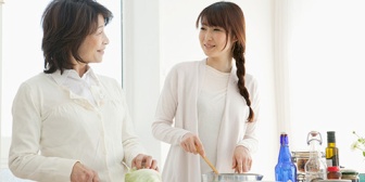 嫁の飯も不味いが嫁母の飯もマズイ…でも二人共自分達は料理上手だと思ってるから質が悪い。子供の味覚おかしくならんうちに別れたい…