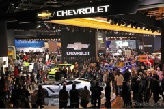 アメリカ人「V6、DOHC、4000ccってスモールカーだろ」なぜなのか？