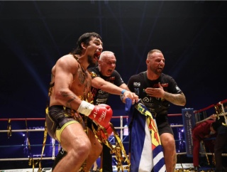 ターザン＋サッタリ vs 日本人2人　合わせて2分55秒KO