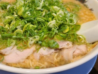  ラーメン屋「もうだめだ･･･倒産する･･･」　ワイ「値段は…？」　ラーメン屋「ラーメン1杯800円」⇒！！