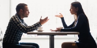 【離婚を考えてる】さんざんモラハラされ、実家に帰る約束を破られた妻。これ以上は無理だと判断し、離婚届を出した。「私を捨てる気か！」と反論されたが…