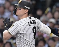 今年の佐藤輝明の最終成績予想→打率.336 26HR くらいか？