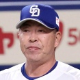 中日井上監督、3年契約の2年目で辞任