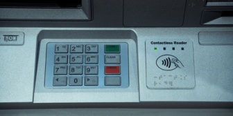 給料をATMからおろしたことがない人が職場にいるんだけど、その理由がパスワードが覚えられないだって…