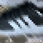 【画像】今のオタクが履いてるスニーカーがこれらしい　お前らまさか履いてないよな？