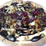 『ベリーとナッツのスイーツチョコピザ』の画像