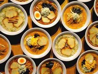 生産量は年間20.3億食、一番食べられているのは12月…即席ラーメン記念日にちなんで即席麺のあれこれをデータでチェック(最新)
