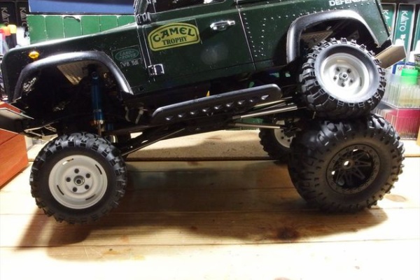 クローゼットの中のおもちゃ箱 - AXIAL SCX10 ボディ換装ディンゴから