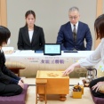 【女流王将戦 第３局】西山朋佳女流王将が中七海女流三段に勝利し、２勝１敗で防衛に成功し５連覇を果たす