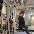 【賛否】村岡優子が明かす姿勢改善法！砂時計ボディの真相やんけ！