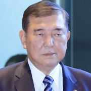 石破茂「誰も褒めてくれない」「みんなで選んだ首相であれば、どれだけ首相の負担を減らせるかを考えて」日本人に説教
