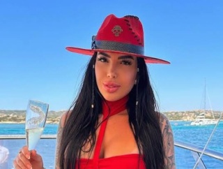 【ドバイ案件か！？】ドバイで美人インフルエンサーが高層ビルから謎の転落死！　海外の反応。