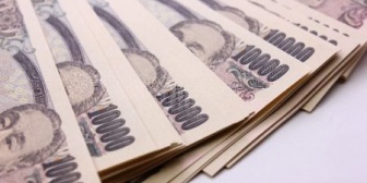 彼女が駐車場で男4人に車ぶつけられたって騒がれて30万騙し取られたんだが