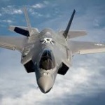 バカ高い日本のF35　裏に国内の軍事メーカー保護