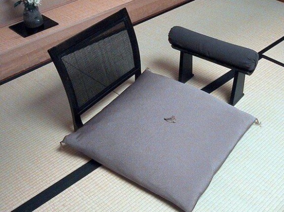海外「座椅子を買っておけば良かった」日本旅行で買わなかったことを後悔した真に日本的な物に対する海外の反応