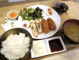 ごはんCafe　Nagomi　〜　ミックスフライB