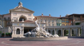 ディズニーランドで食品偽装が発覚 → 「おわびに1000円返金します」