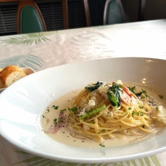 【宝塚市 イタリアン】宝塚大劇場と阪急電車、絶好のロケーションでパスタランチ『カロスキューマ』へ行って来ました♪