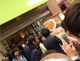 「1000年に1人の美少女」橋本環奈ちゃんが原宿に出現し、街はパニックに