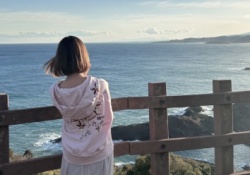 石塚、ひなた坂での活動に対して『人ってこんなに空っぽになるんだ』