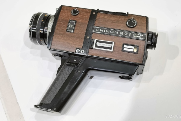 8ミリカメラELMO Super8 & 映写機 FUJICASCOPE M 15 修理】超レトロな約50年前の8ミリ映写機を復活？使用方法もご