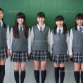 【画像】令和の女子中学生、制服が可愛すぎるｗｗｗｗ