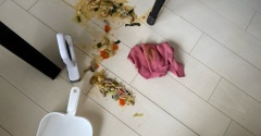 みそ汁をこぼした朝から大掃除｜ダイニングテーブル・イス・床の徹底掃除