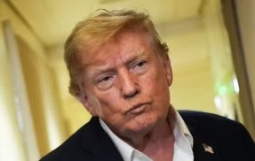 【朗報】アメリカの成人国民全員に77万円支給の「トランプ配当」に63％が反対　中間選挙の投票先は民主党44％・共和党37％
