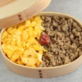 定番の鶏そぼろ弁当