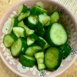『無限きゅうりでBBAの暴走!🥒✨きゅうり3本、爆食したぞい!』の画像