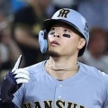 【阪神】球団史に燦然と輝く大偉業の代償は途方もないビッグマネー…三冠王に輝いた佐藤輝明の来季契約と去就を巡る大騒動