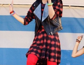 剛力彩芽　初「a-nation」で“プロペラダンス”を披露！！