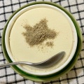 バニラアイスにカルダモンをひとふりしたら華やか＆奥行きのある大人のアイスになっちゃった🤩