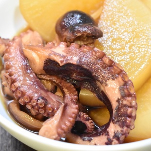 柔らか♪タコと大根の煮物