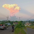 【悲報】大規模な火山噴火！津波発生の恐れも。7月大災難との関係は！？！？！？