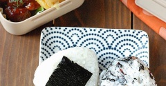 本日のおにぎり弁当【グリーンカレー】
