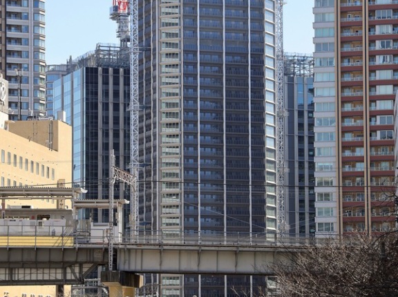 地上40階「ブランズタワー大崎」と地上20階「(仮称)大崎コアプロジェクト」の建設状況（2026.3.8）